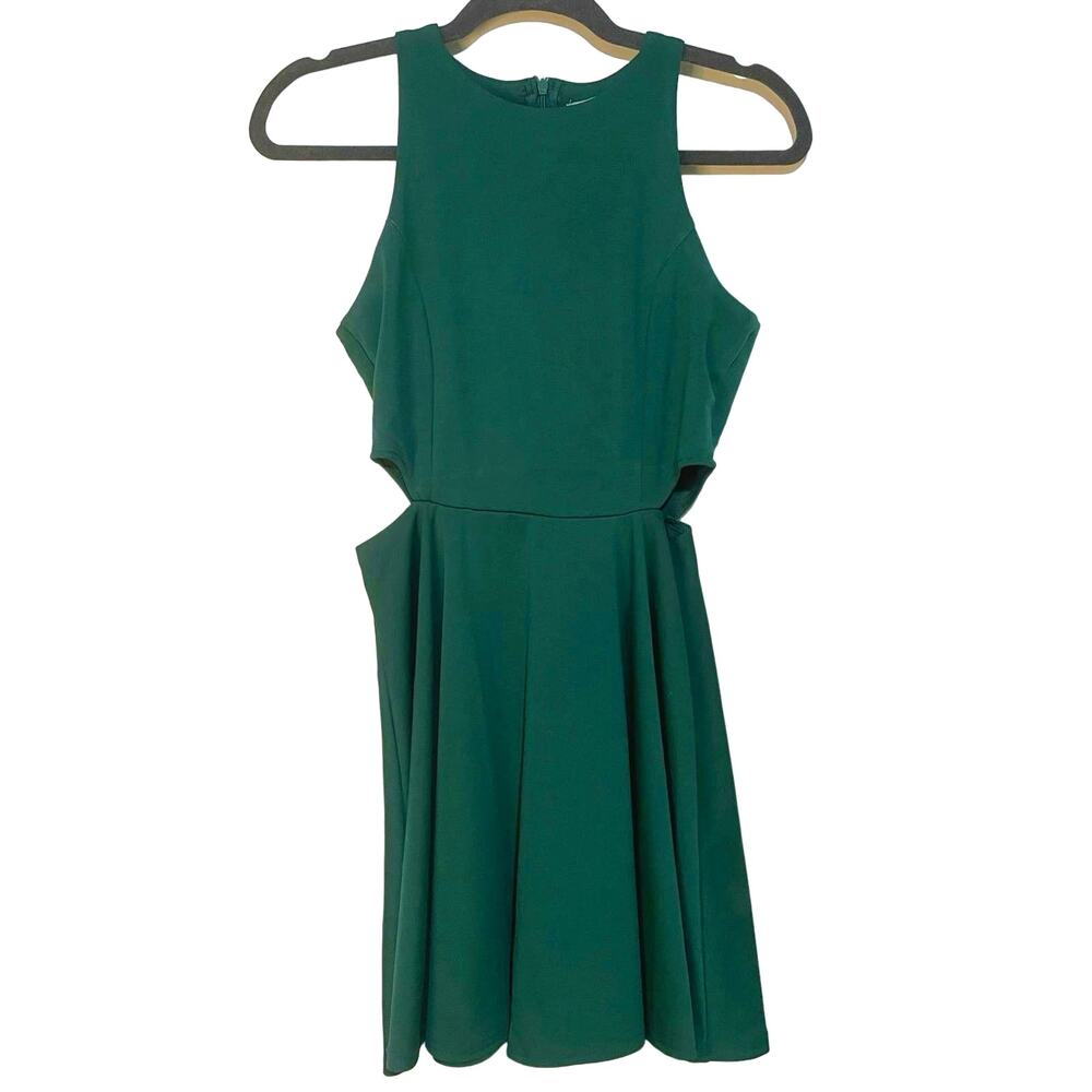 Belongsci Forest Green Formal Cut-Out Dress Size Medium Eyelet Racerback